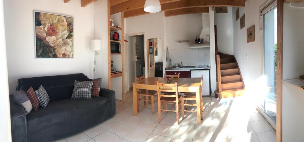 Mirande Montagne-Saint Emilion Apartment Montagne  Ngoại thất bức ảnh